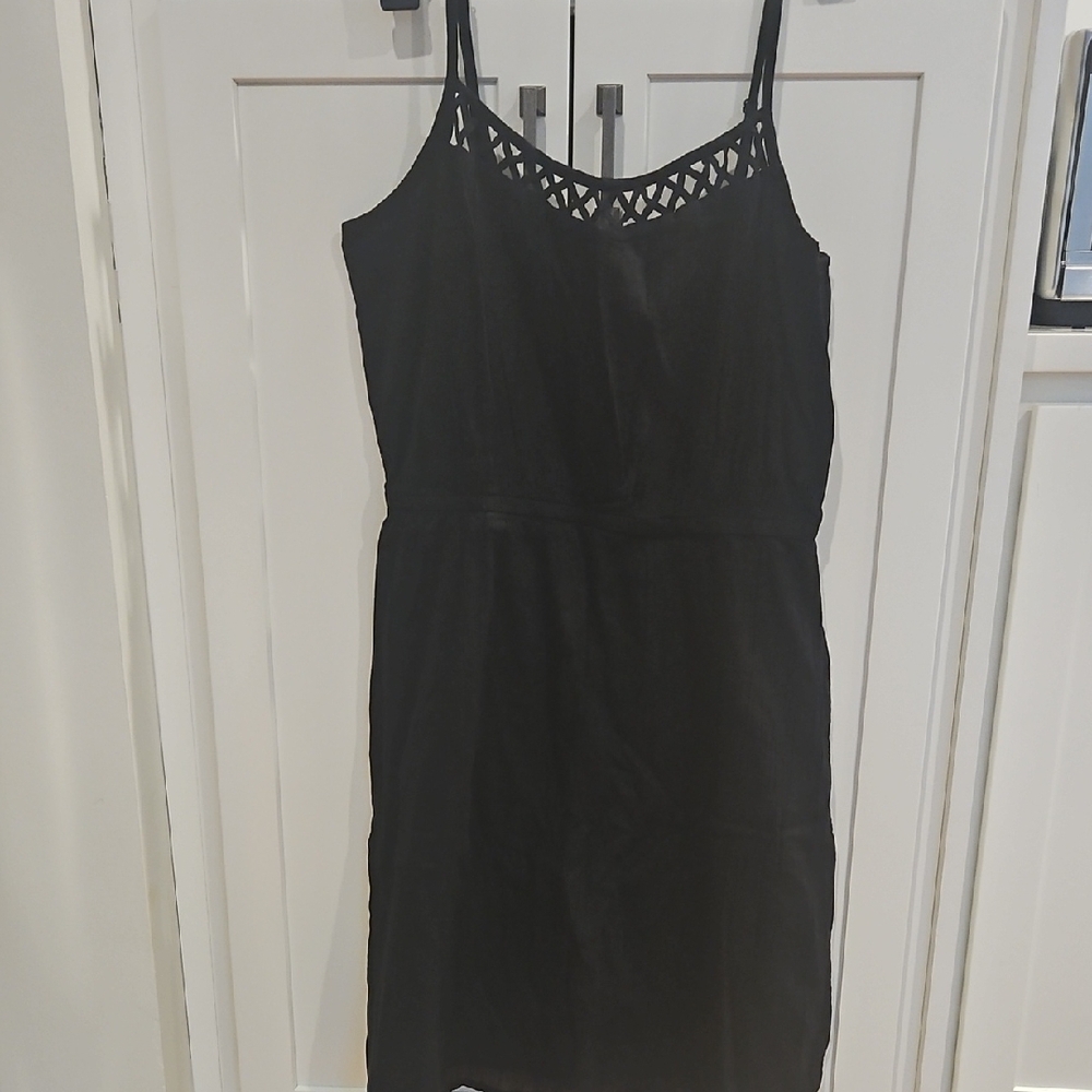 Elegant Black Sleeveless Dress
